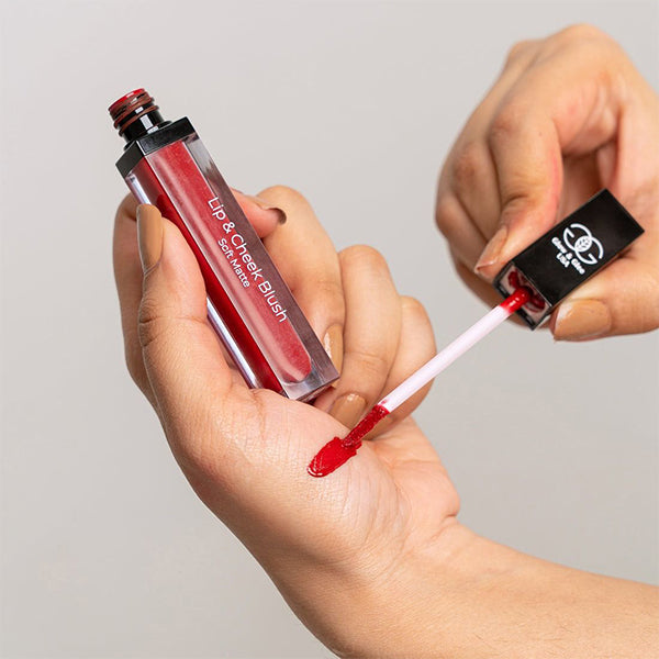 Glow & Glee Lip & Cheek Blush Soft Matte 302 Love Kiss 8Ml - Well Pakistan